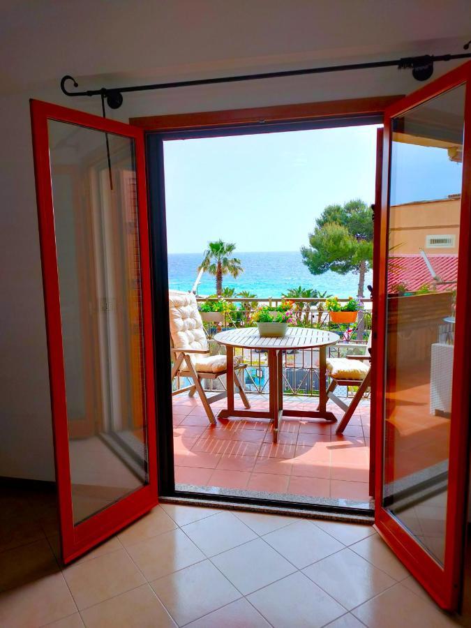 Ferienwohnung Taormina By The Sea Mazzeo Exterior foto