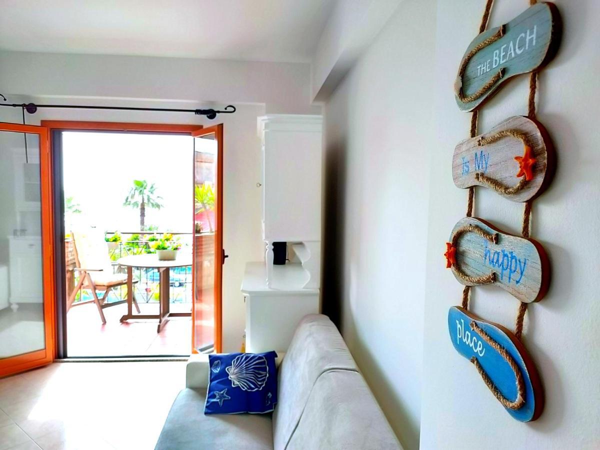 Ferienwohnung Taormina By The Sea Mazzeo Exterior foto