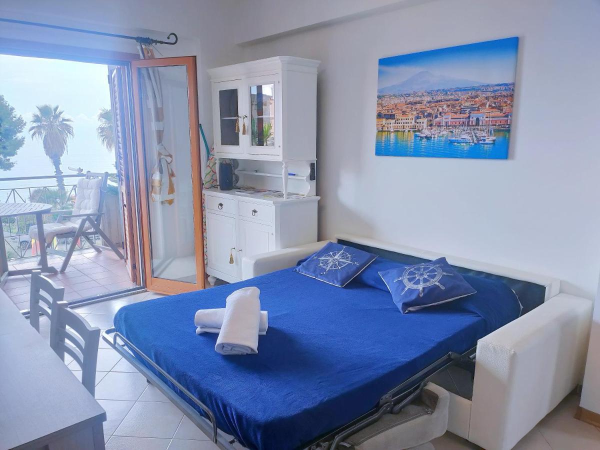 Ferienwohnung Taormina By The Sea Mazzeo Exterior foto