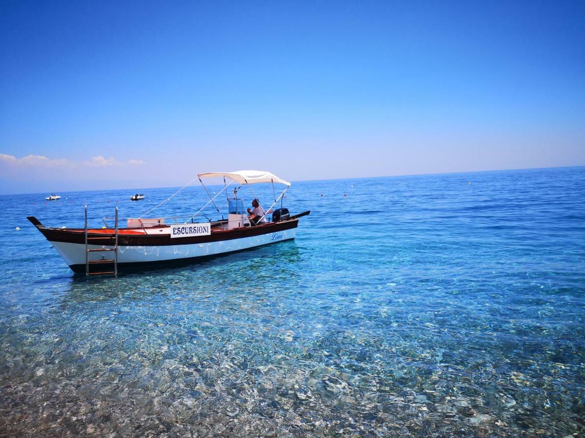 Ferienwohnung Taormina By The Sea Mazzeo Exterior foto