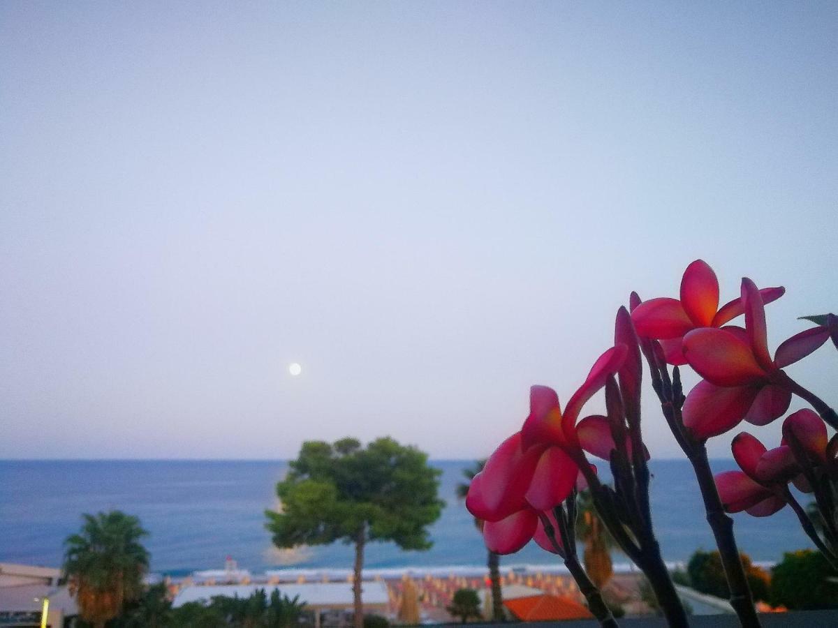 Ferienwohnung Taormina By The Sea Mazzeo Exterior foto